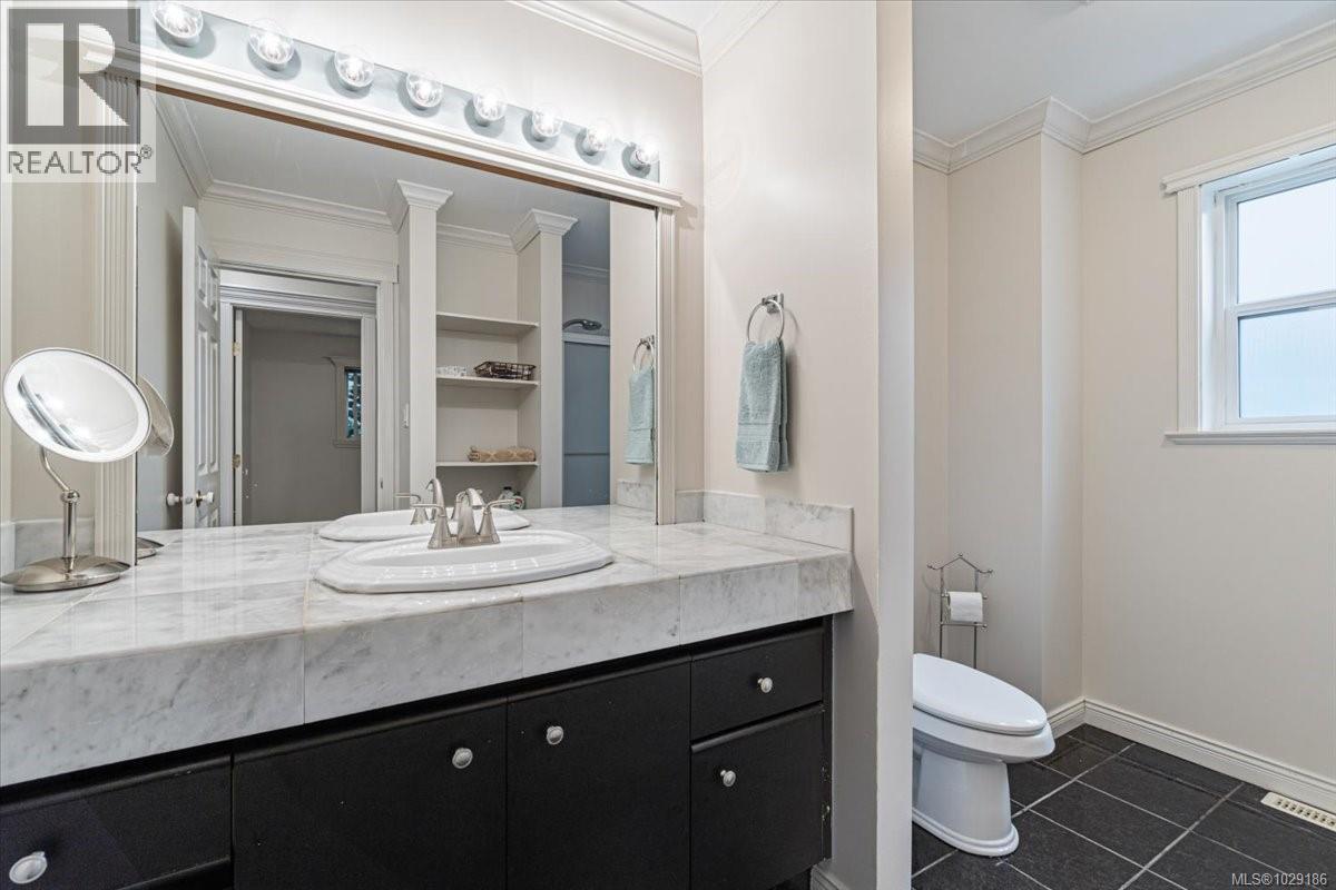 5574 GARIBALDI DR - 24