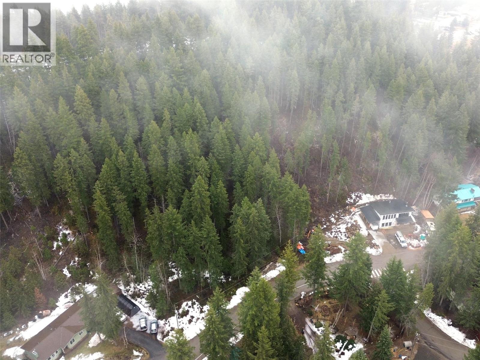 352 Dutch Lake Road, Clearwater