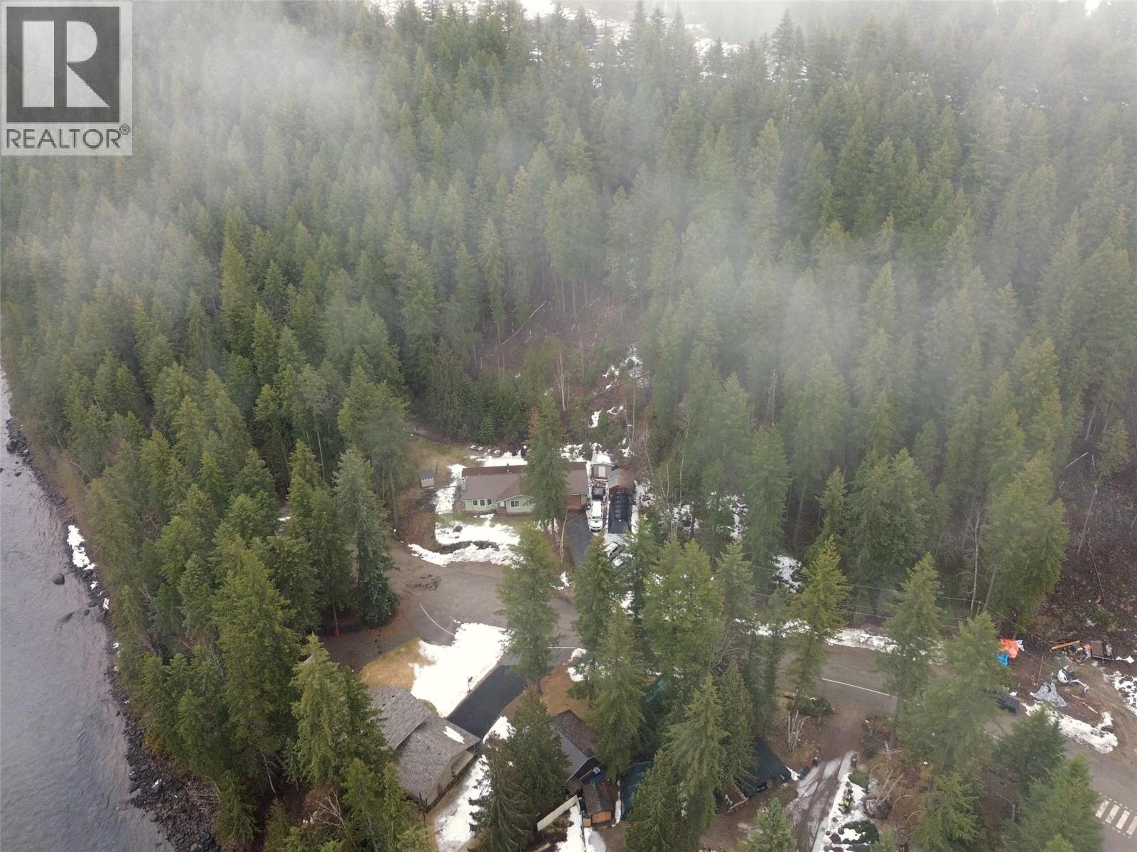 352 Dutch Lake Road, Clearwater