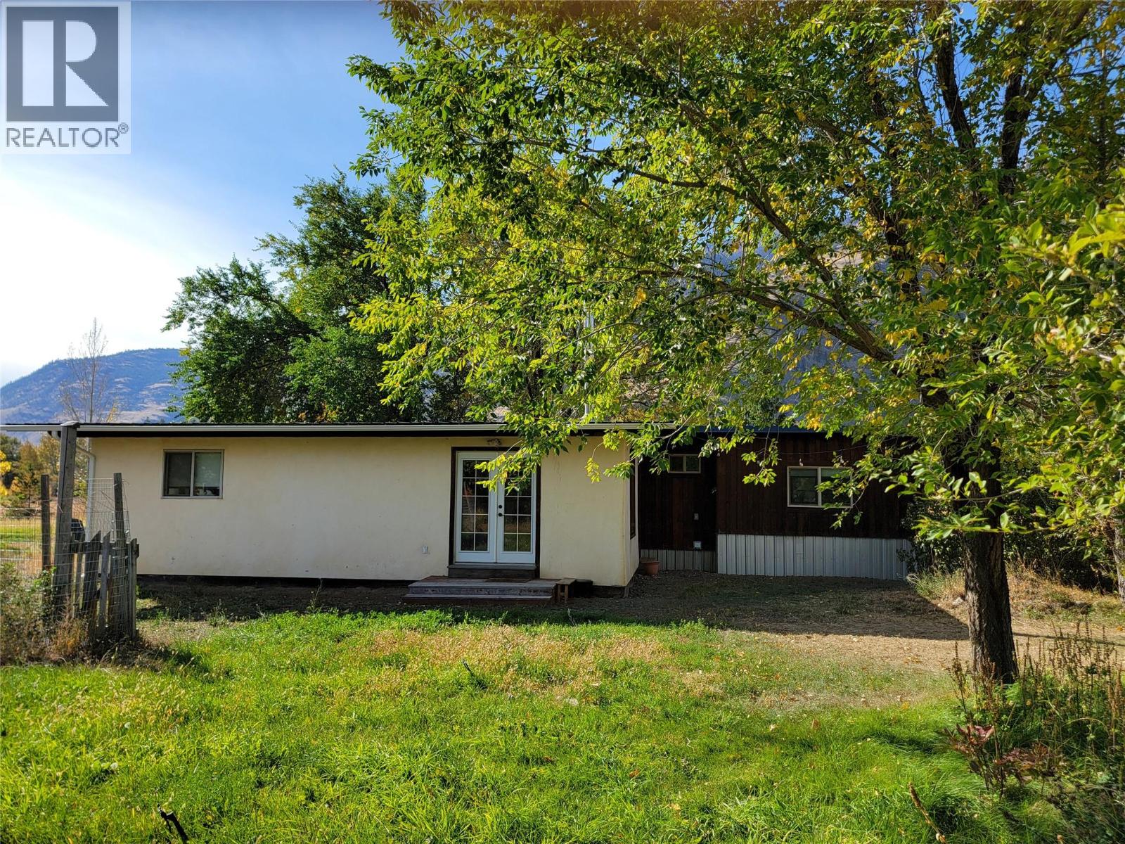 360 VLA Road, Cawston