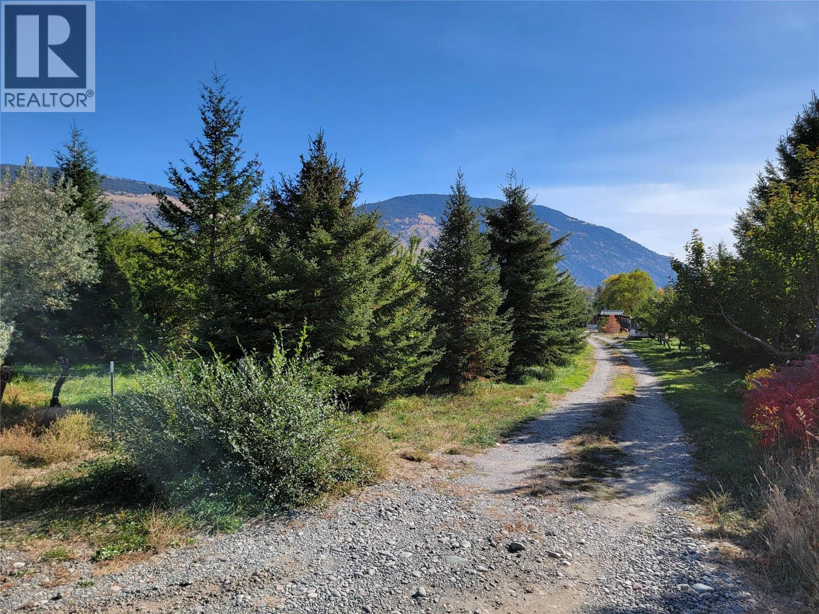 360 VLA Road, Cawston