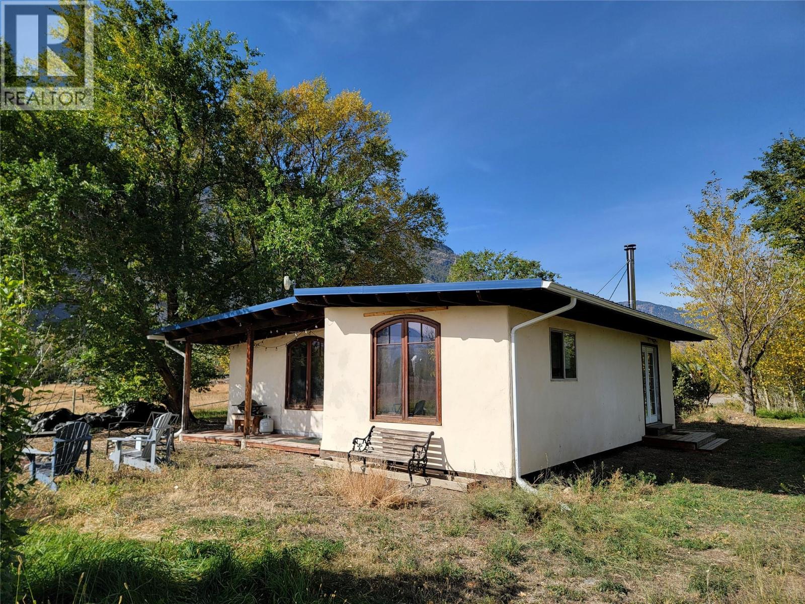 360 VLA Road, Cawston