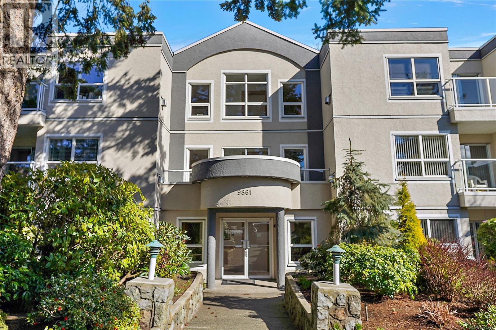 305 9861 Fifth Street, Sidney