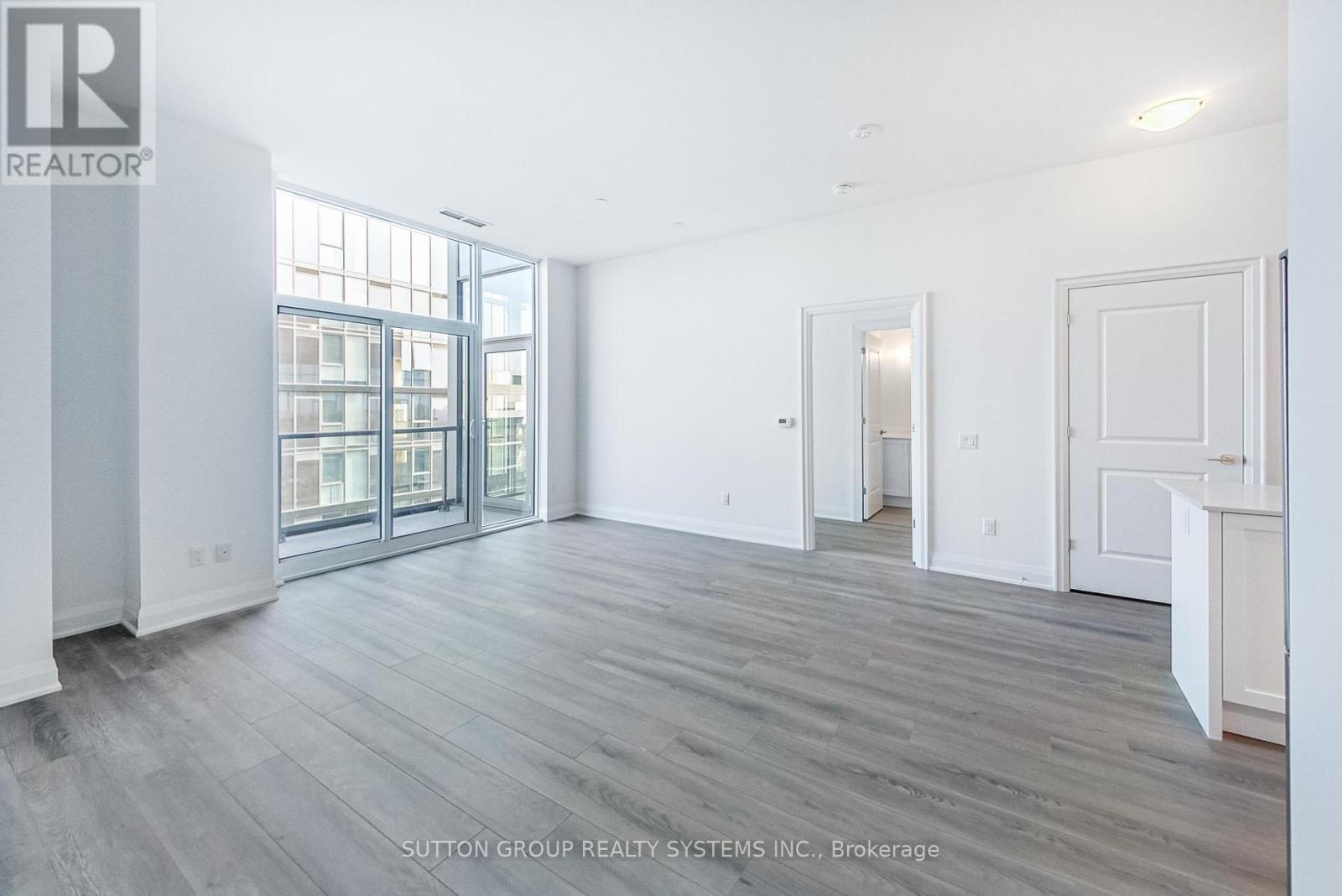 #1704 10 GATINEAU DRIVE - 17