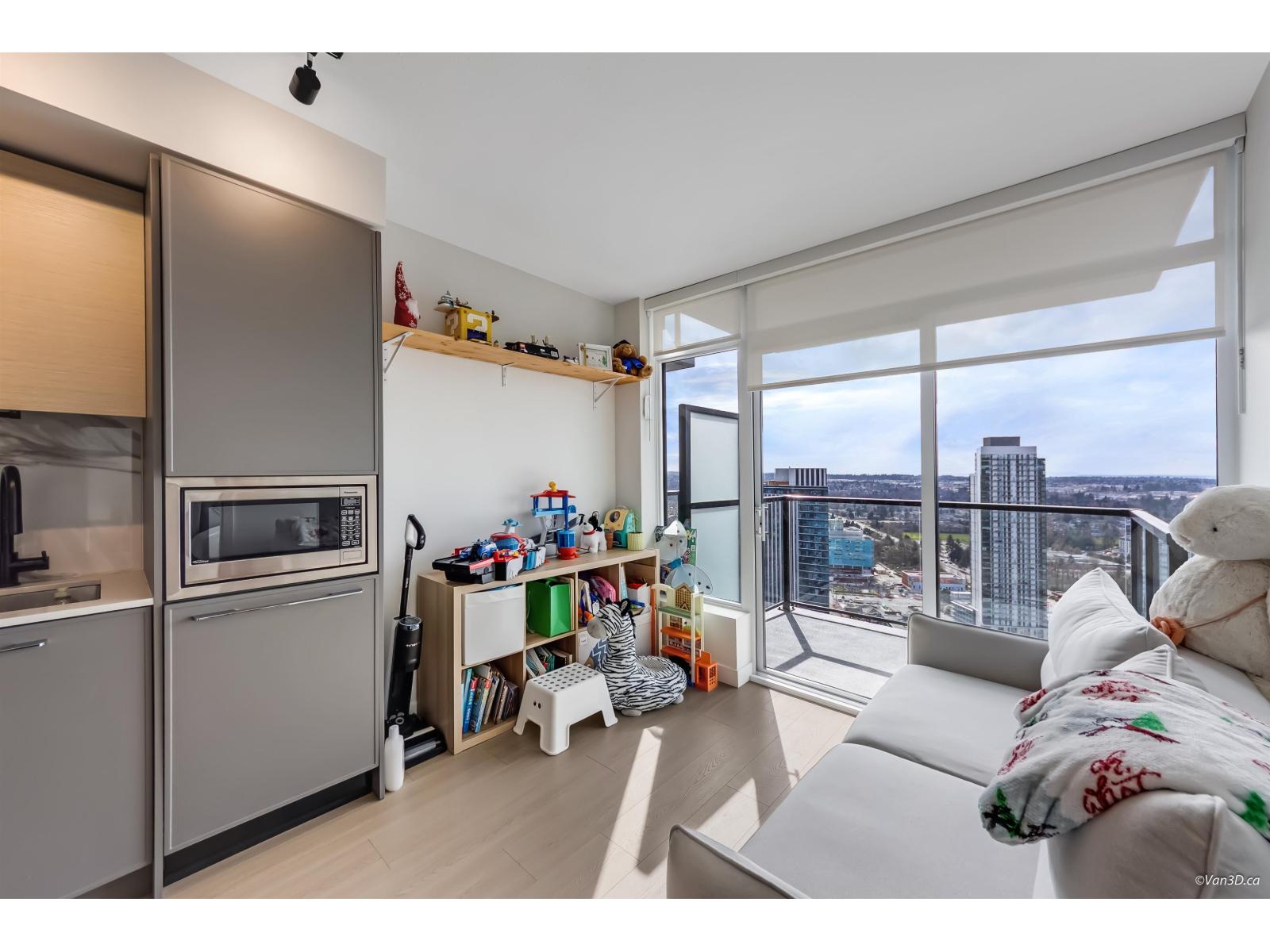 3112 13745 GEORGE JUNCTION, Surrey