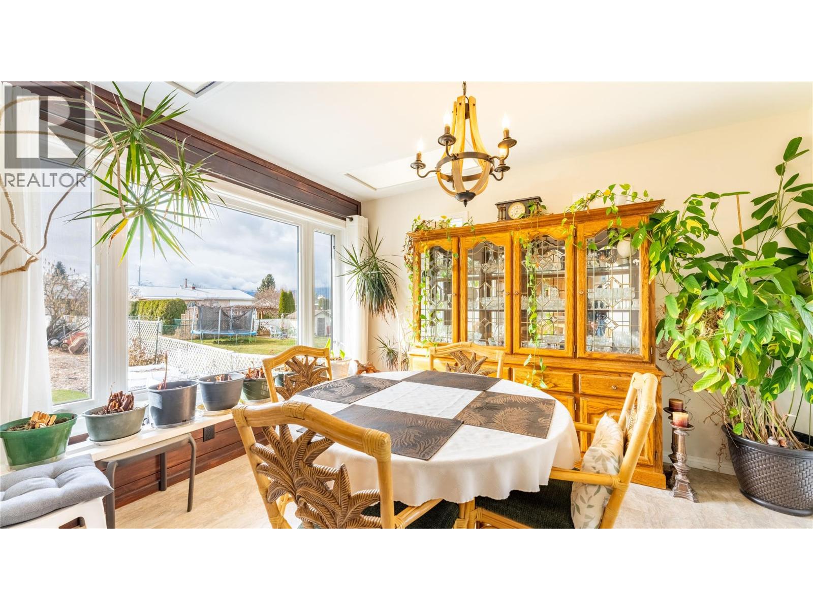 2323 BIRCH STREET - 20