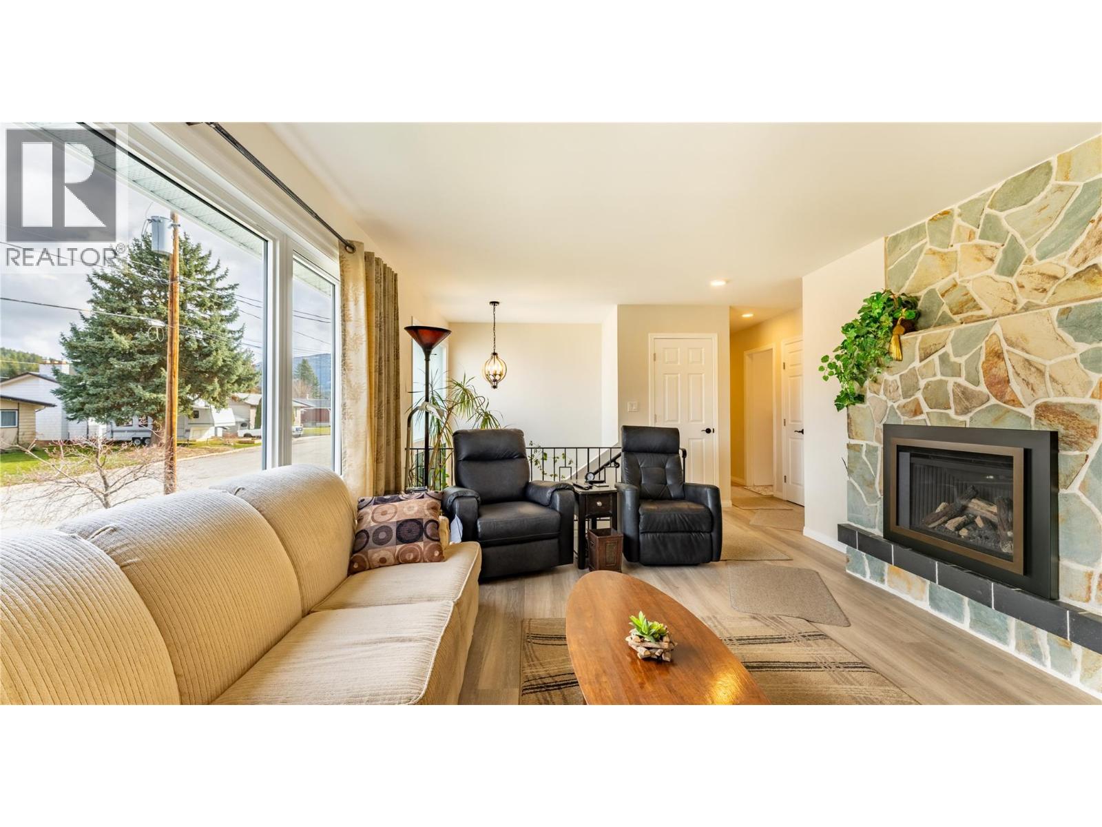 2323 BIRCH STREET - 23