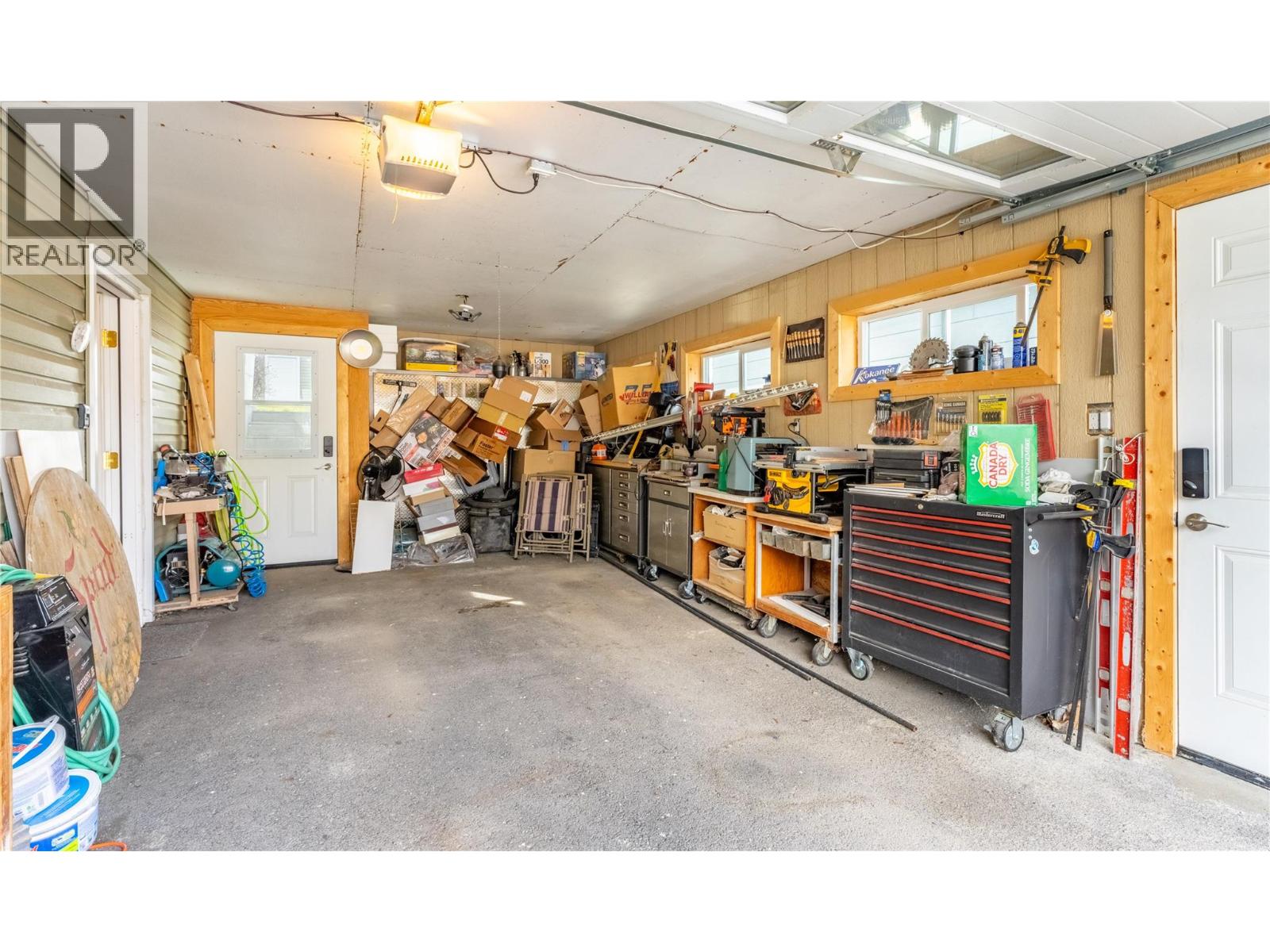 2323 BIRCH STREET - 42