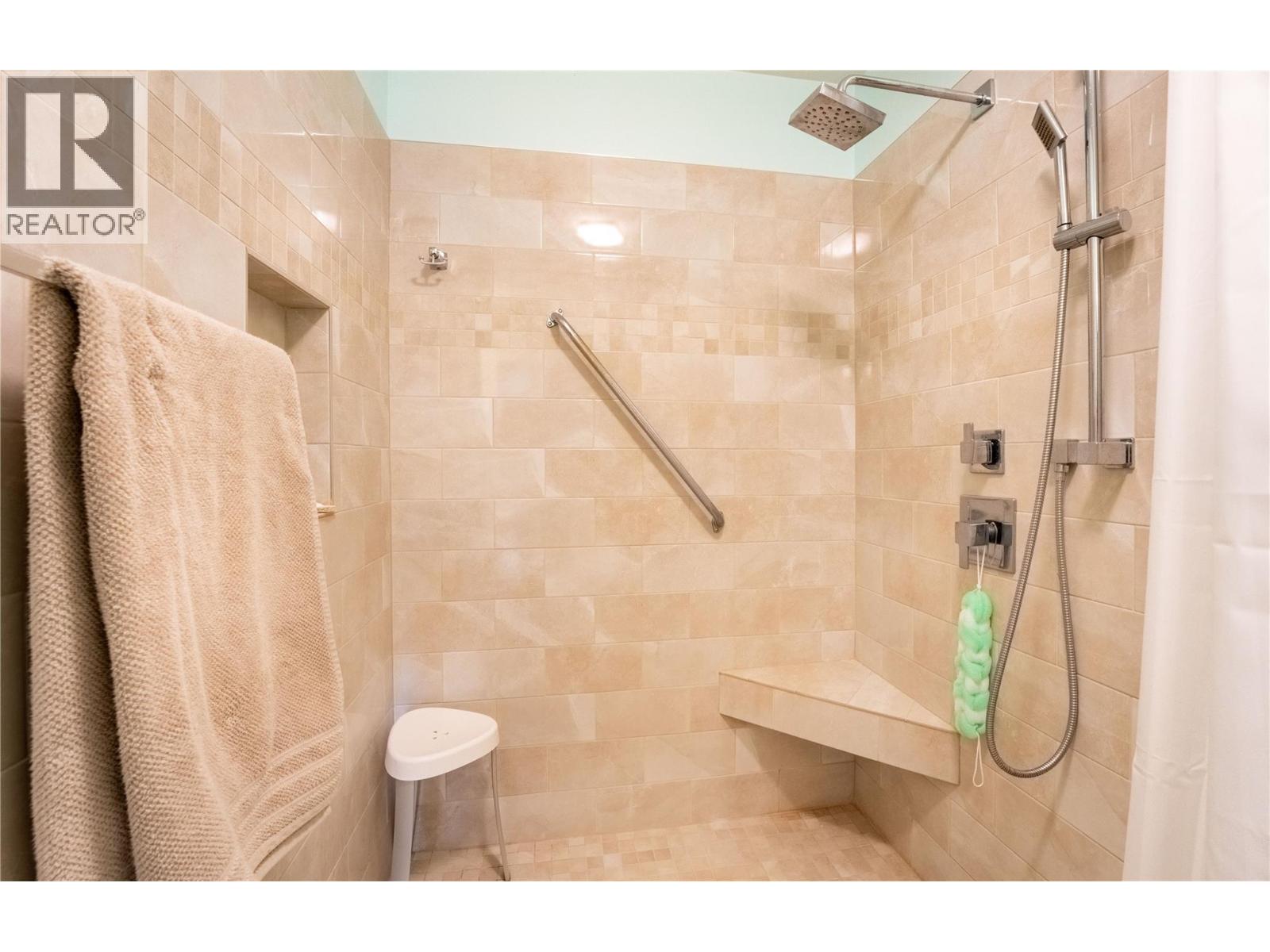 2323 BIRCH STREET - 27