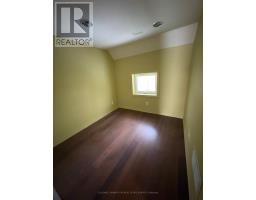23 Bolton Avenue, Newmarket, ON L3Y2X3 Photo 10