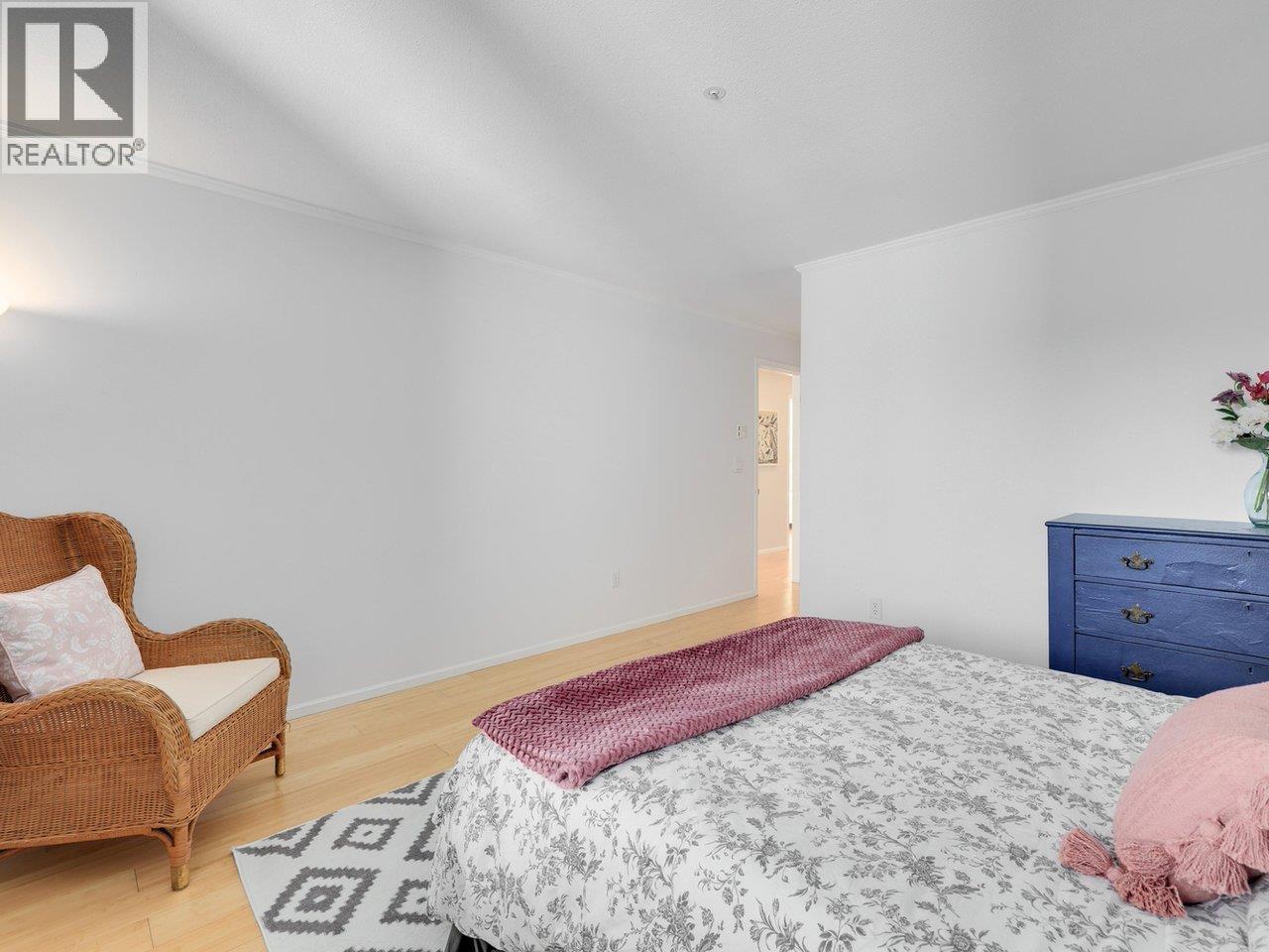 #206-5556 14 Avenue, Delta