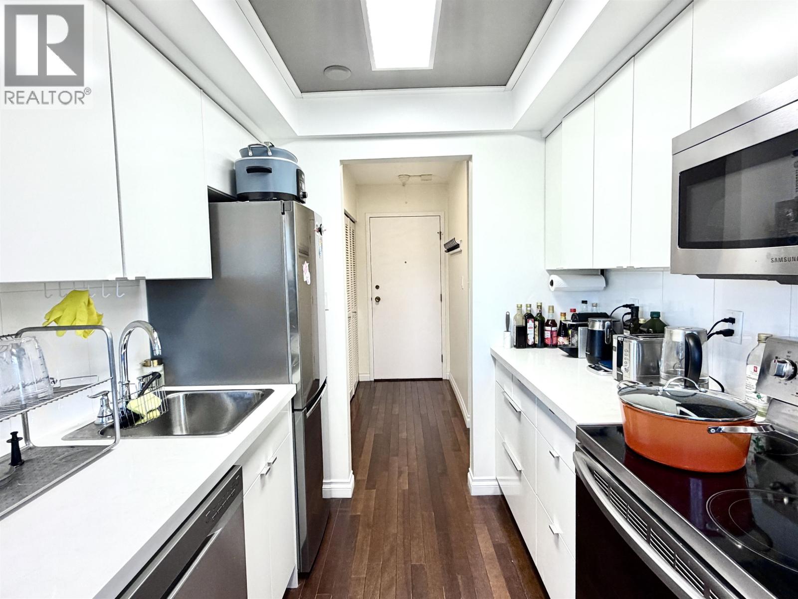 107 123 E 19TH STREET