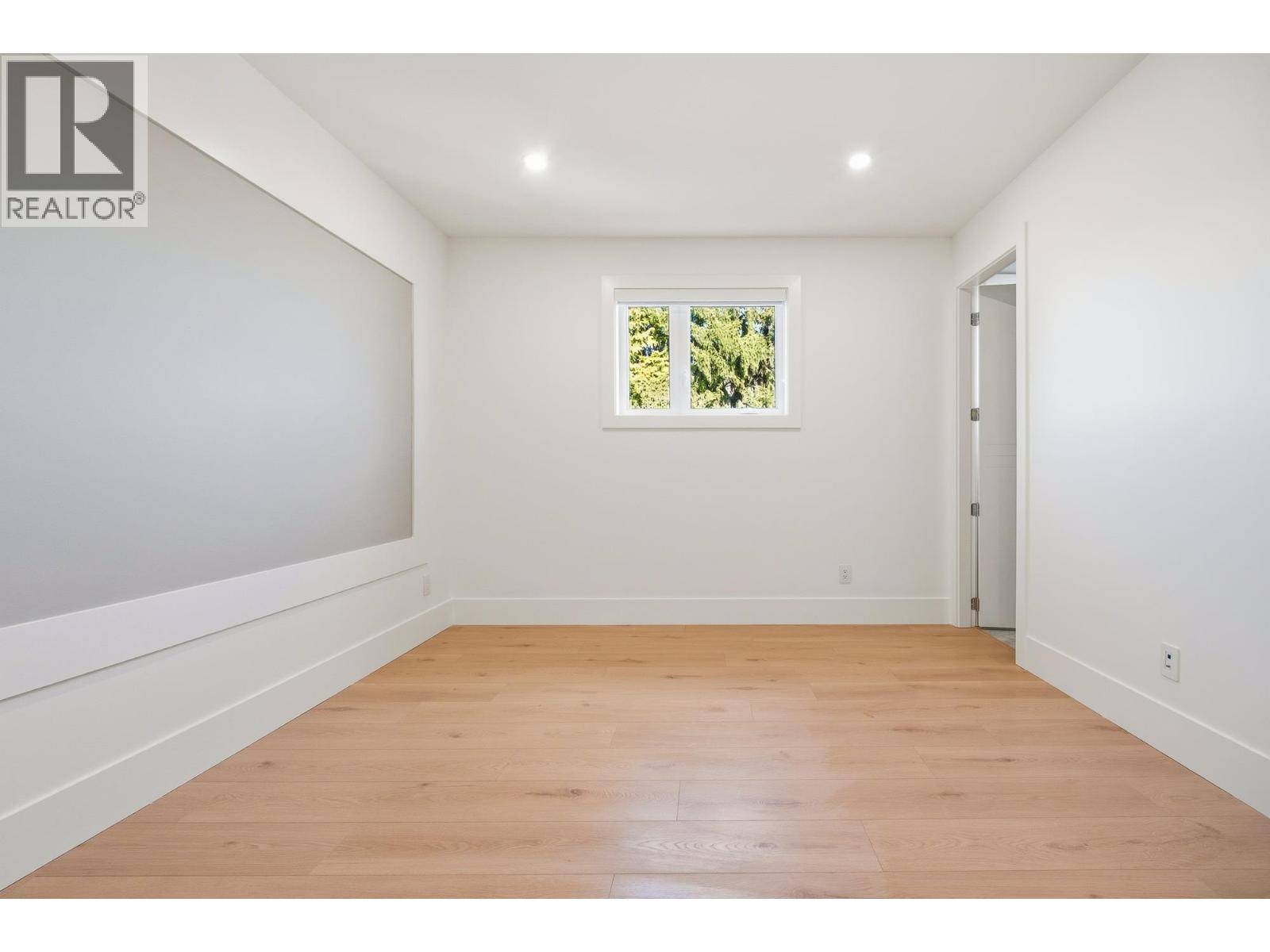 1 6139 ASHWORTH AVENUE, Burnaby