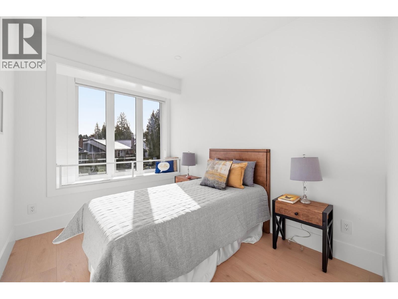 1 6139 ASHWORTH AVENUE, Burnaby