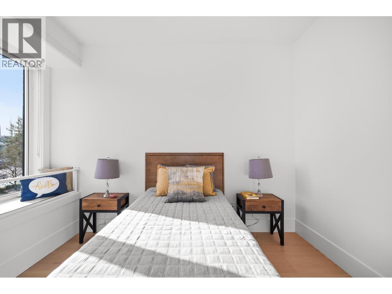 1 6139 ASHWORTH AVENUE, Burnaby