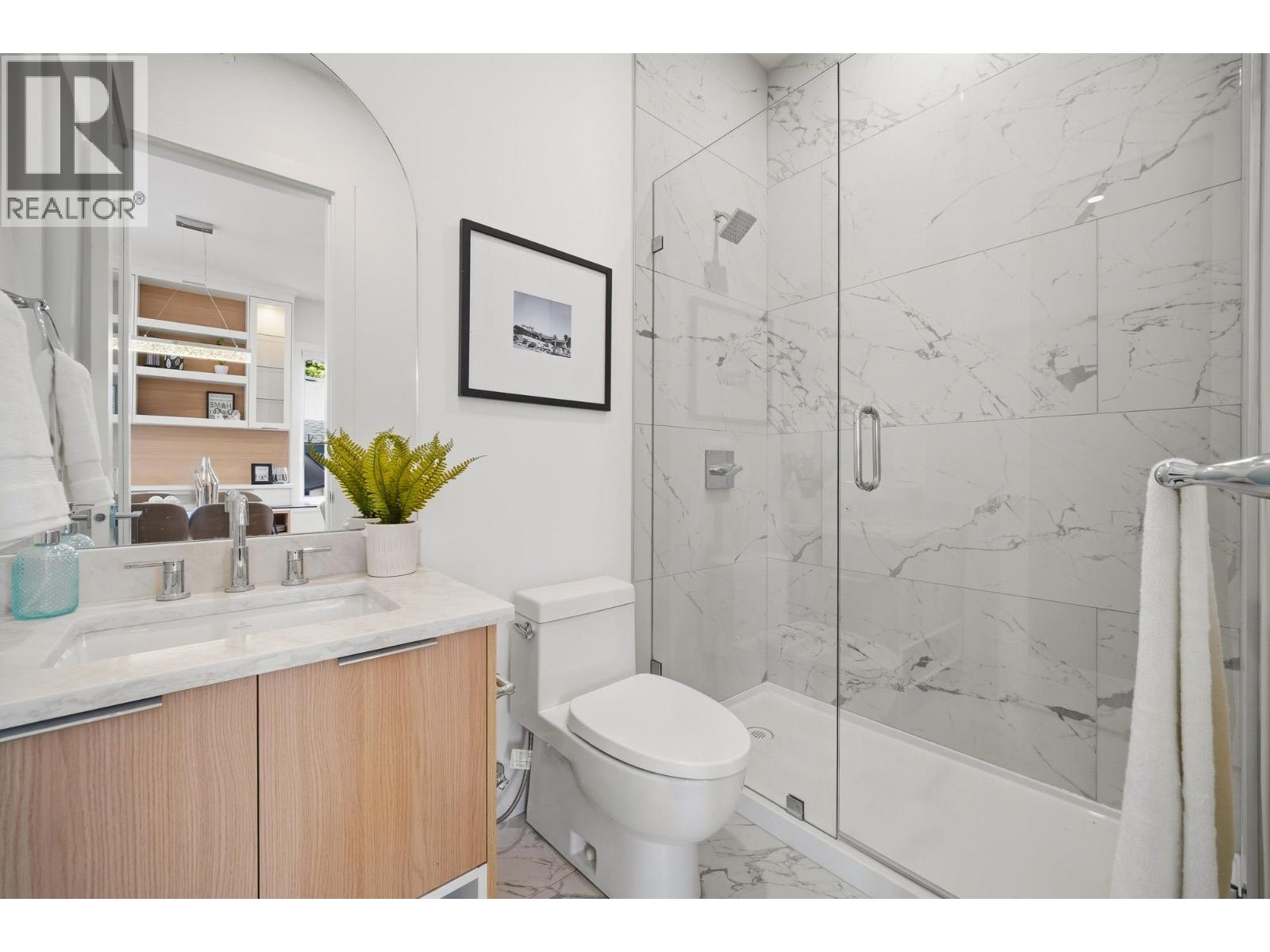 1 6139 ASHWORTH AVENUE, Burnaby