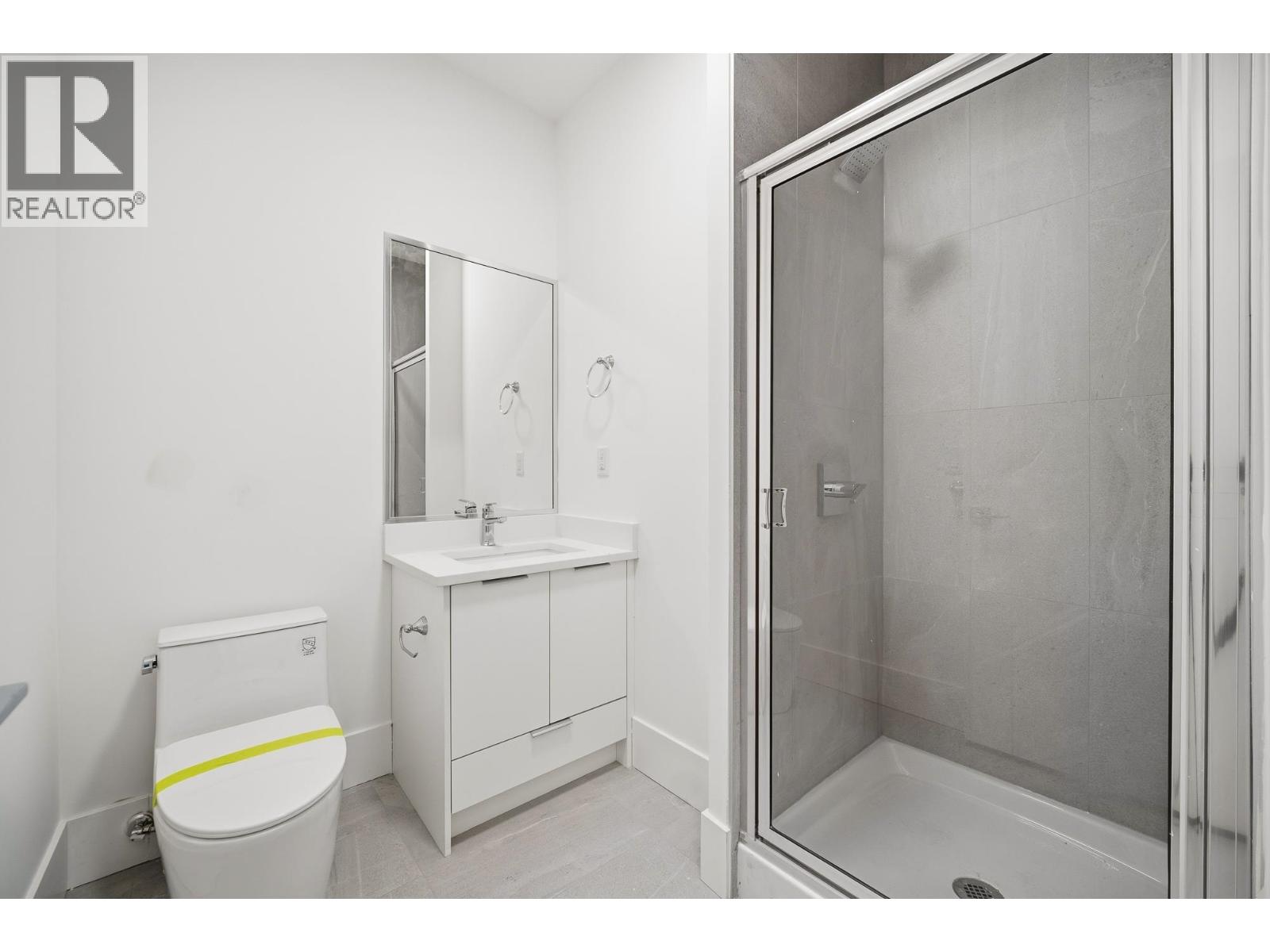 1 6139 ASHWORTH AVENUE, Burnaby