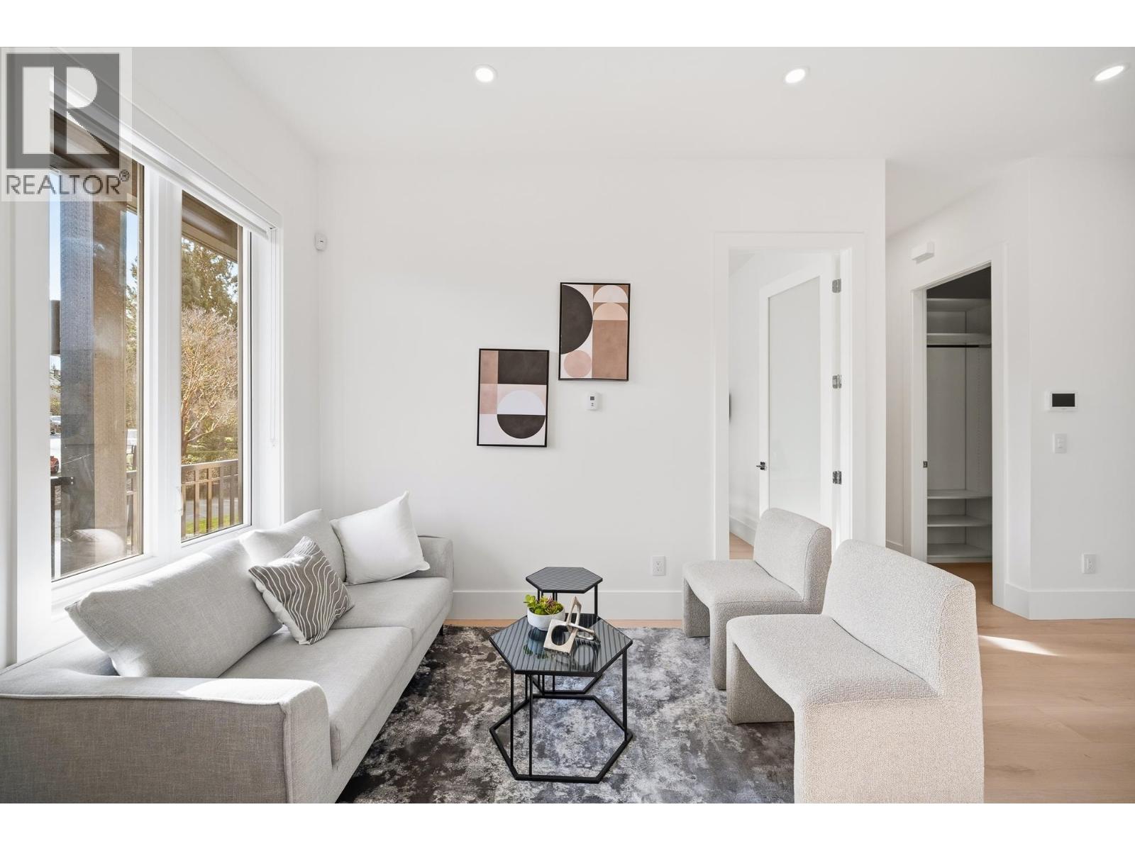 1 6139 ASHWORTH AVENUE, Burnaby