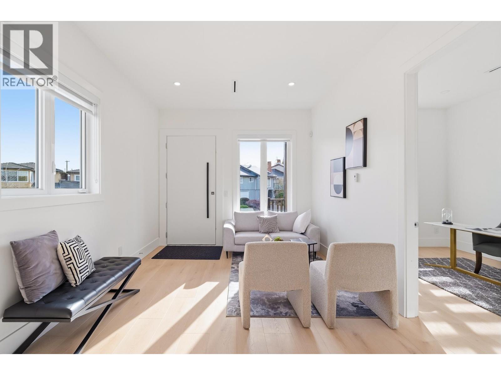 1 6139 ASHWORTH AVENUE, Burnaby