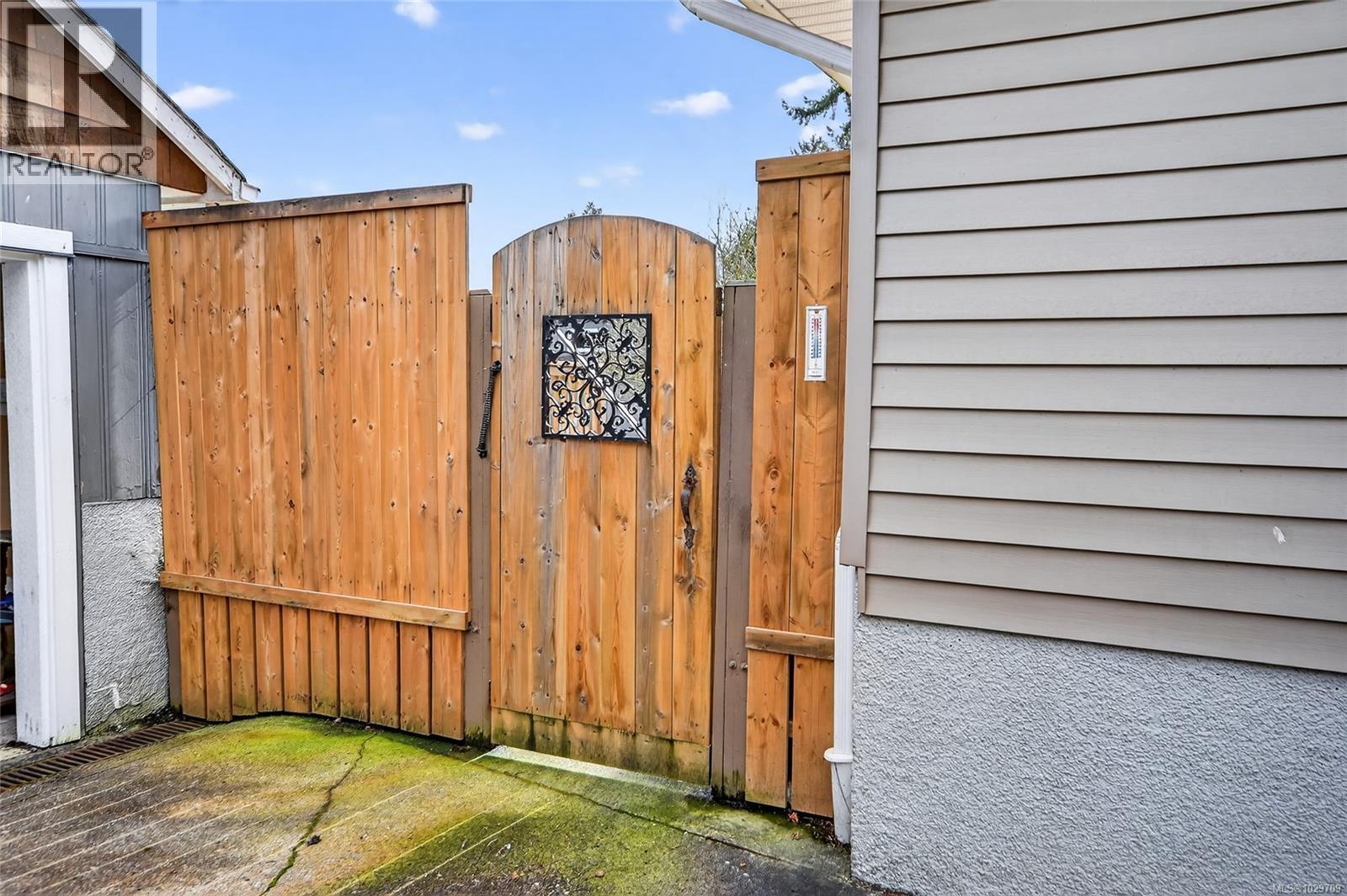 750 NORTHUMBERLAND AVE - 29