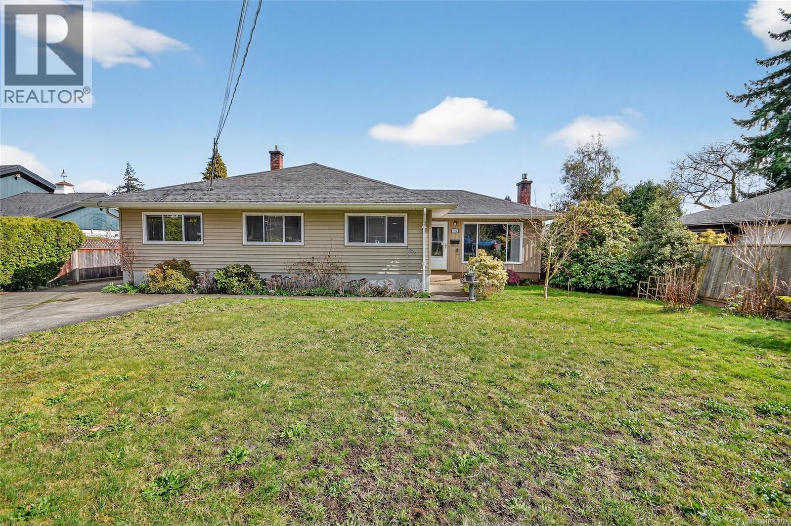 750 NORTHUMBERLAND AVE - 35