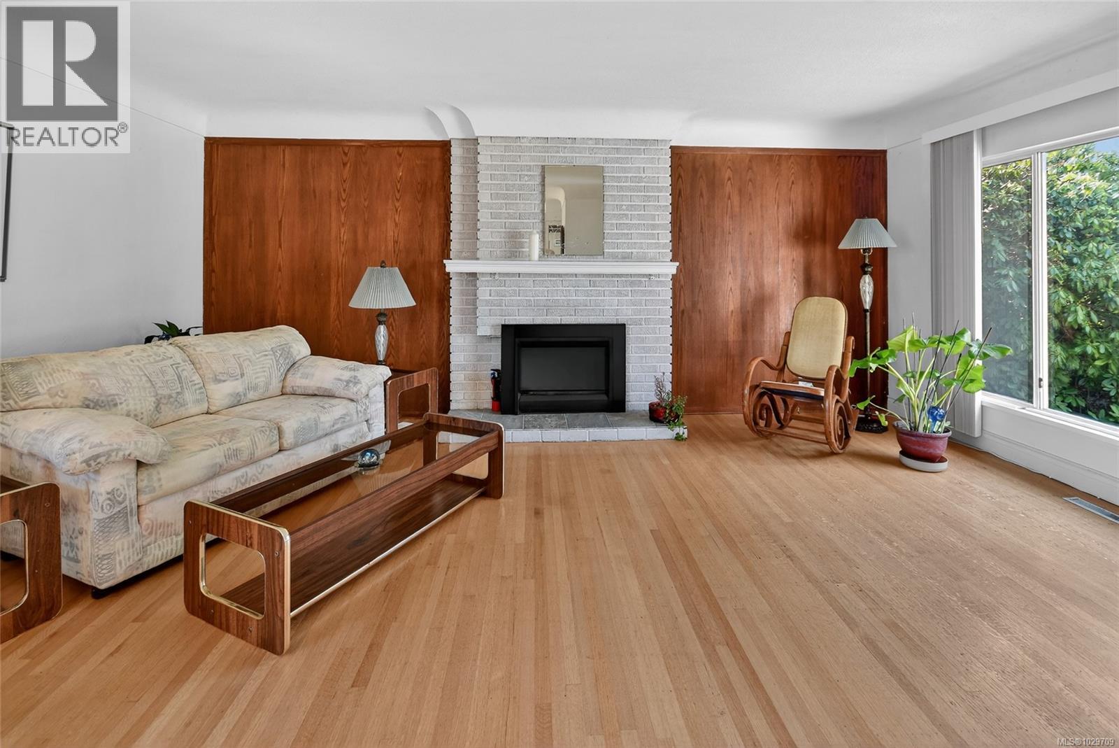 750 NORTHUMBERLAND AVE - 7