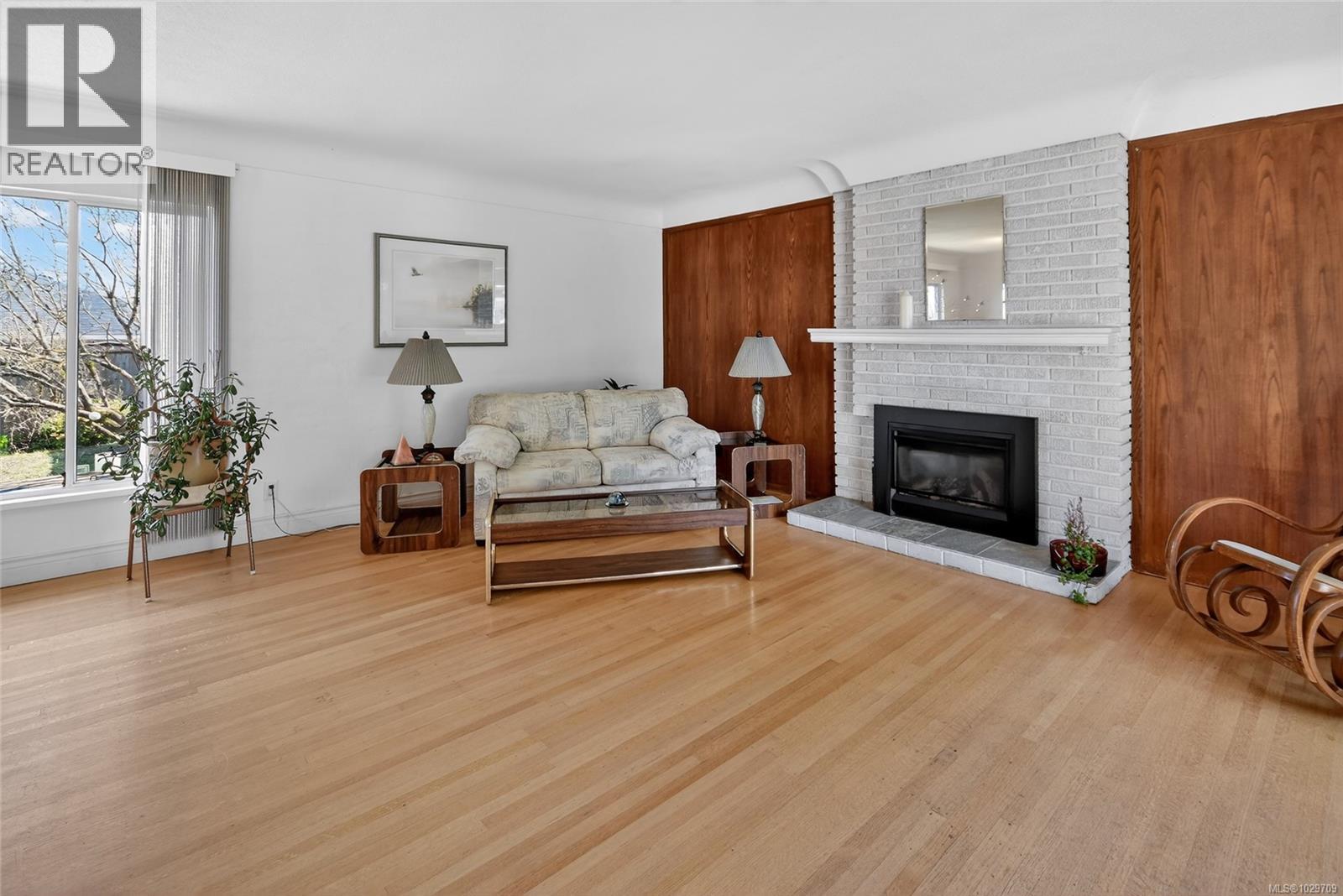 750 NORTHUMBERLAND AVE - 8