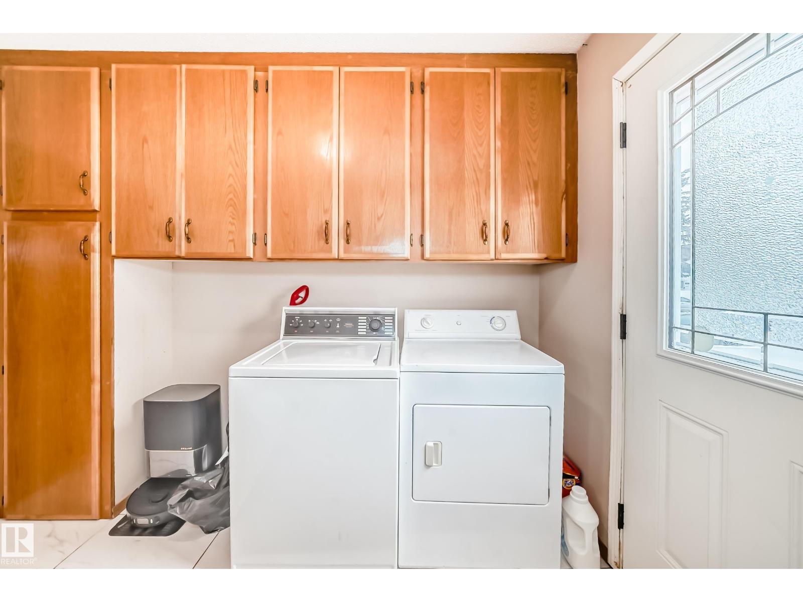 11393 22 AV NW - 21