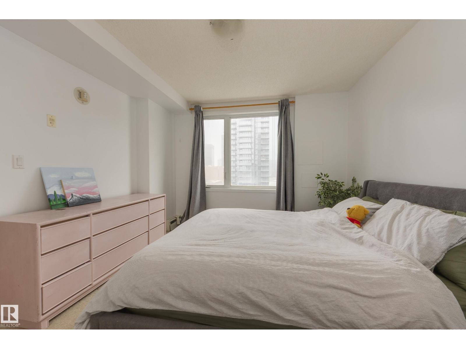 #1007 10180 104 STREET NW - 18
