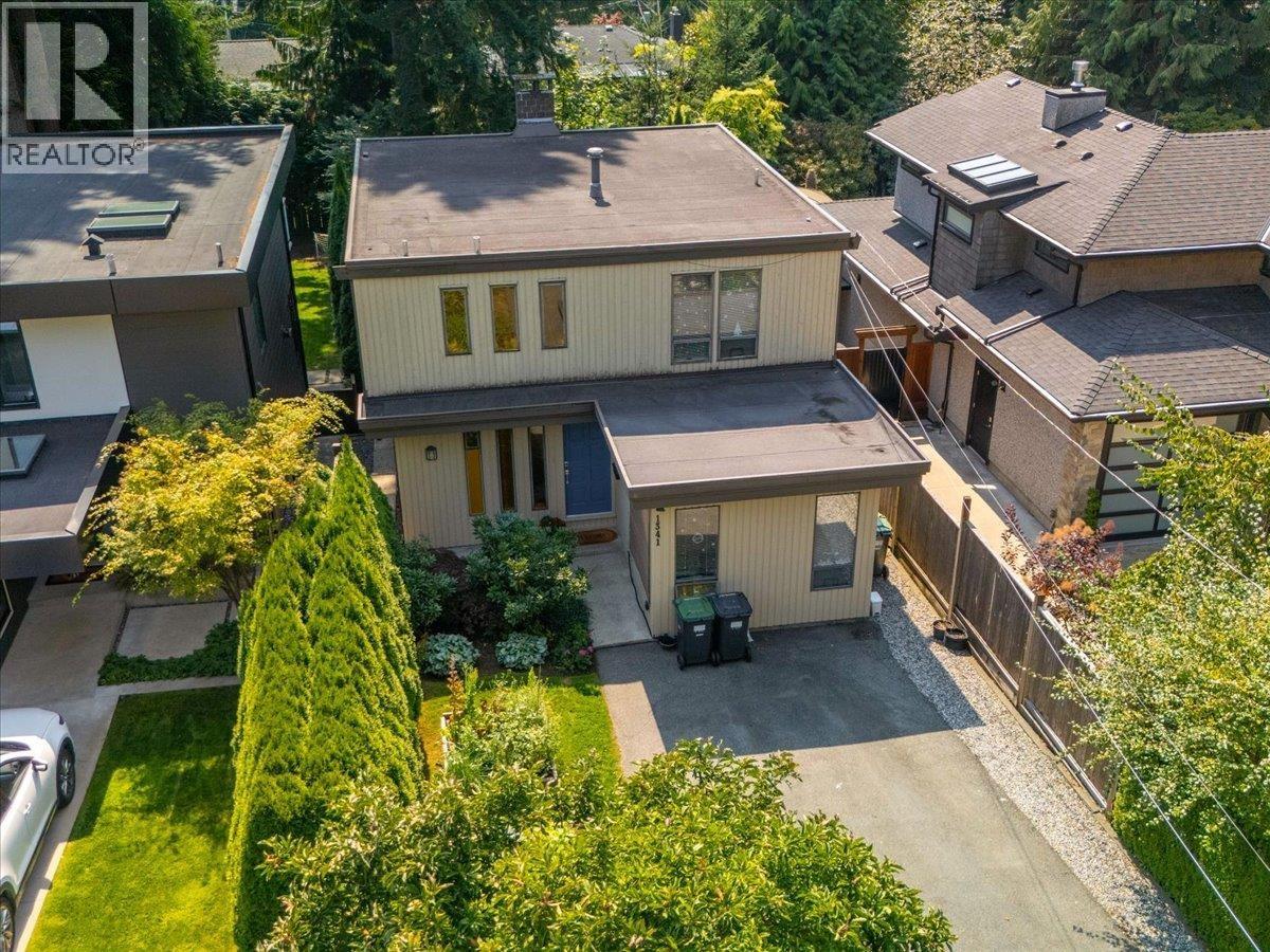 1341 WELLINGTON Drive - photo 2