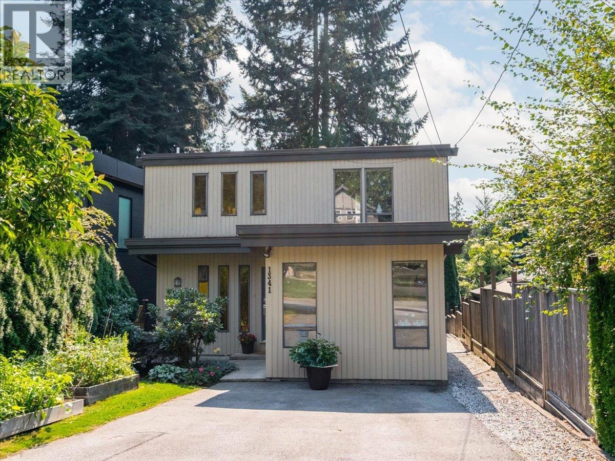 1341 WELLINGTON DRIVE