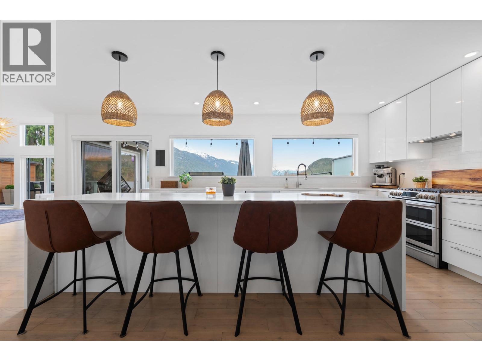 2309 GREENWOOD WAY, Squamish