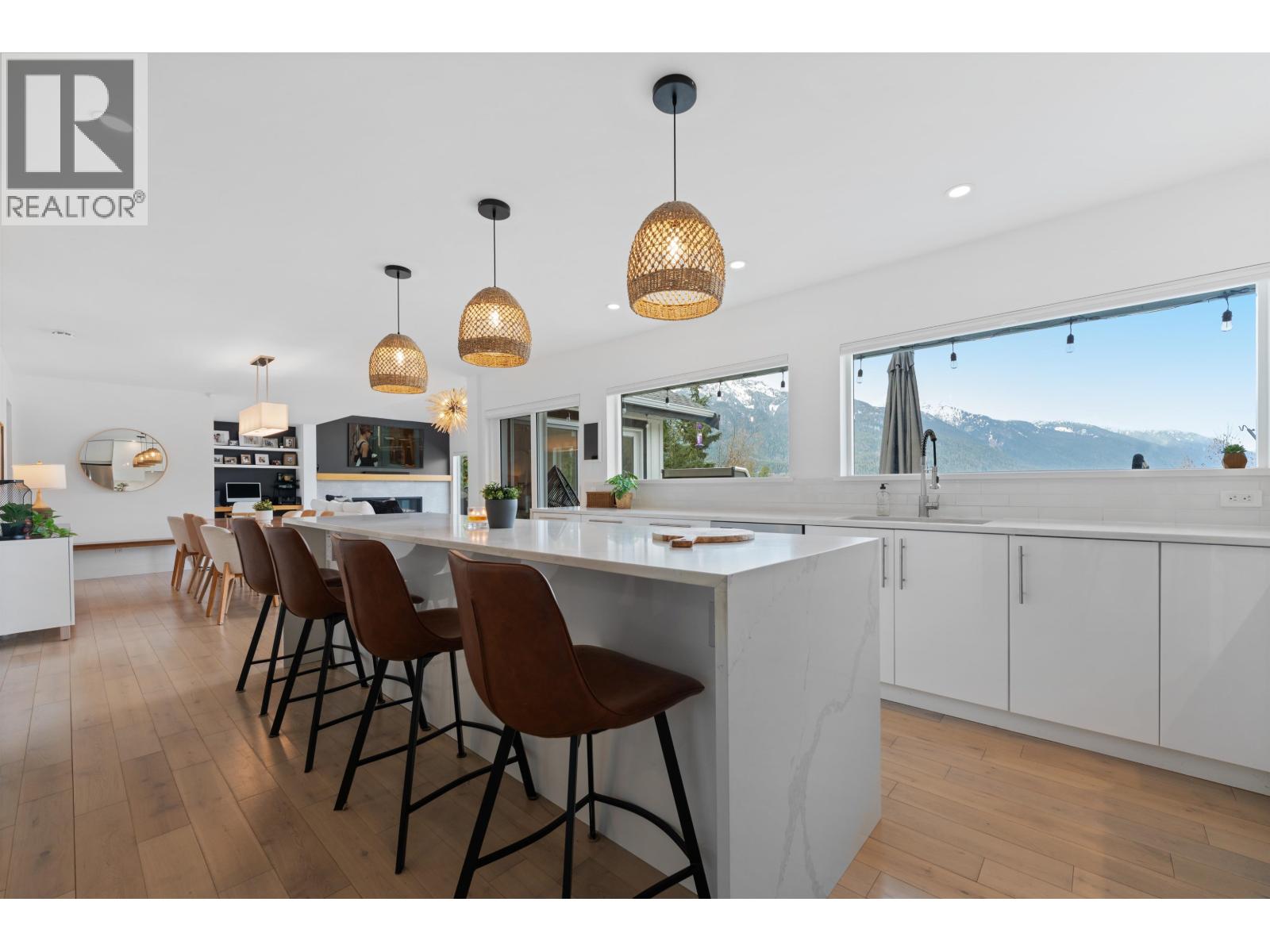 2309 GREENWOOD WAY, Squamish