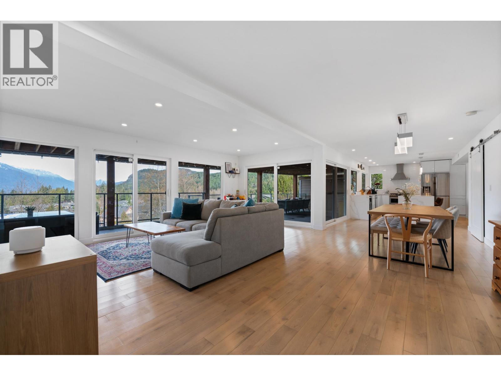 2309 GREENWOOD WAY, Squamish