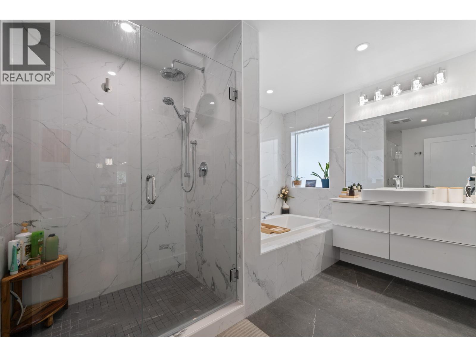 2309 GREENWOOD WAY, Squamish