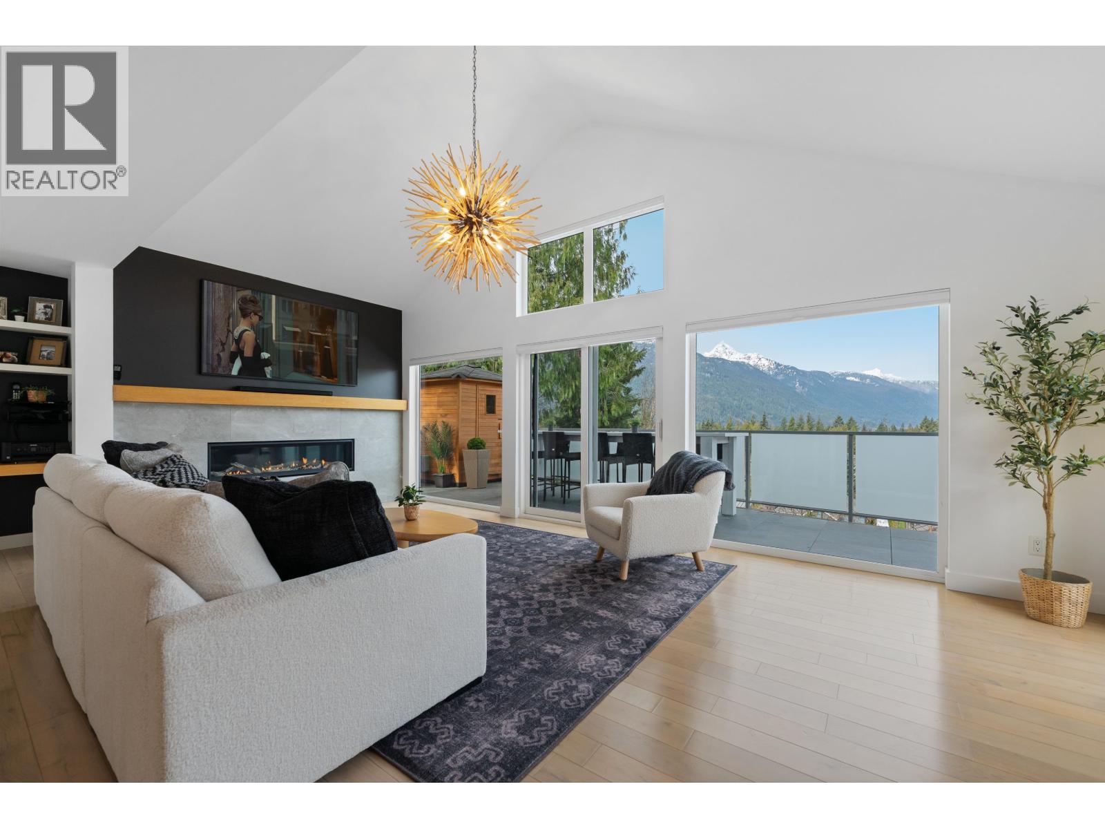 2309 GREENWOOD WAY, Squamish