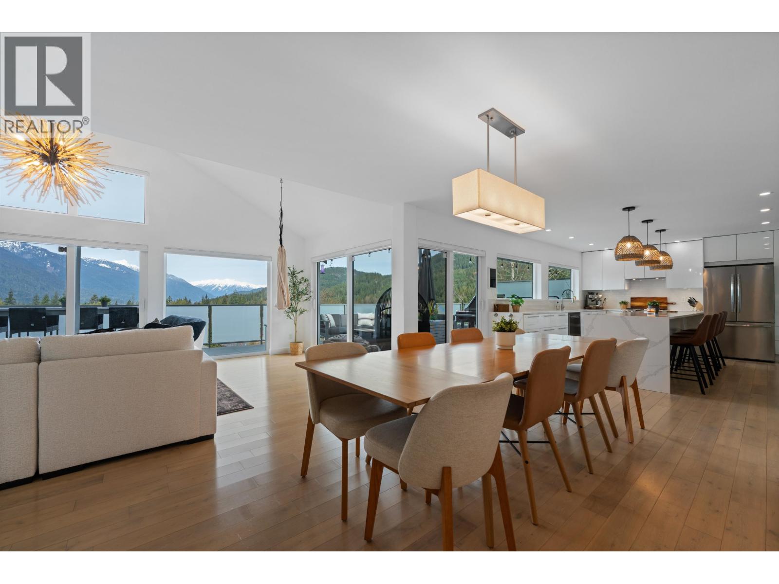 2309 GREENWOOD WAY, Squamish