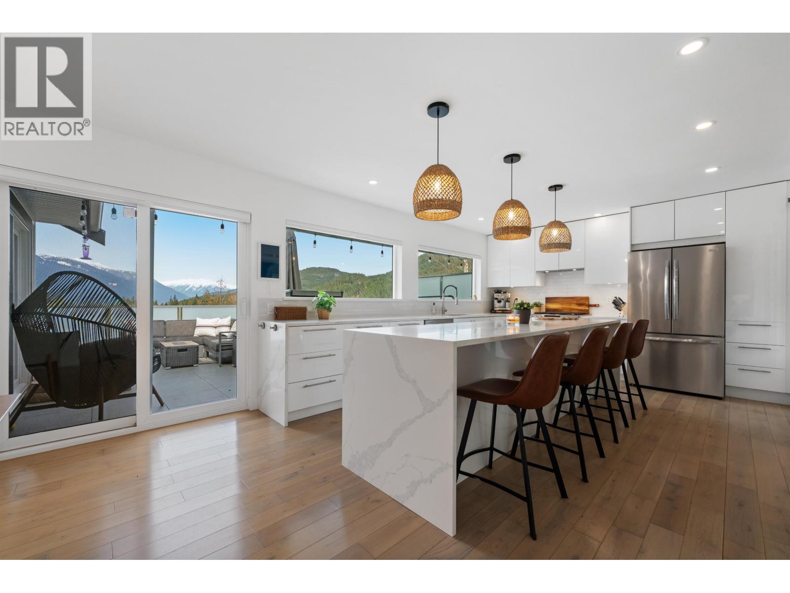 2309 GREENWOOD WAY, Squamish