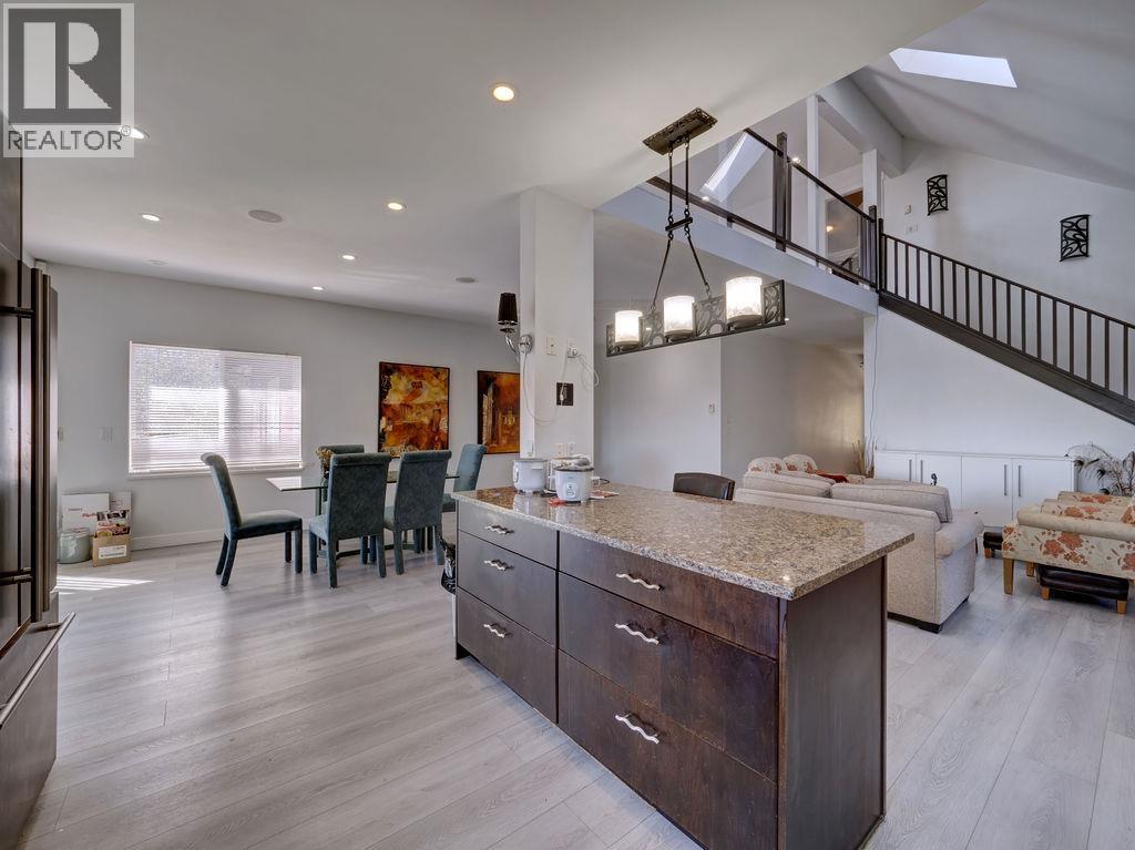 5628 MEDUSA PLACE, Sechelt