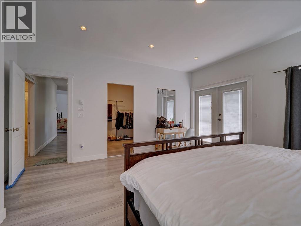 5628 MEDUSA PLACE, Sechelt