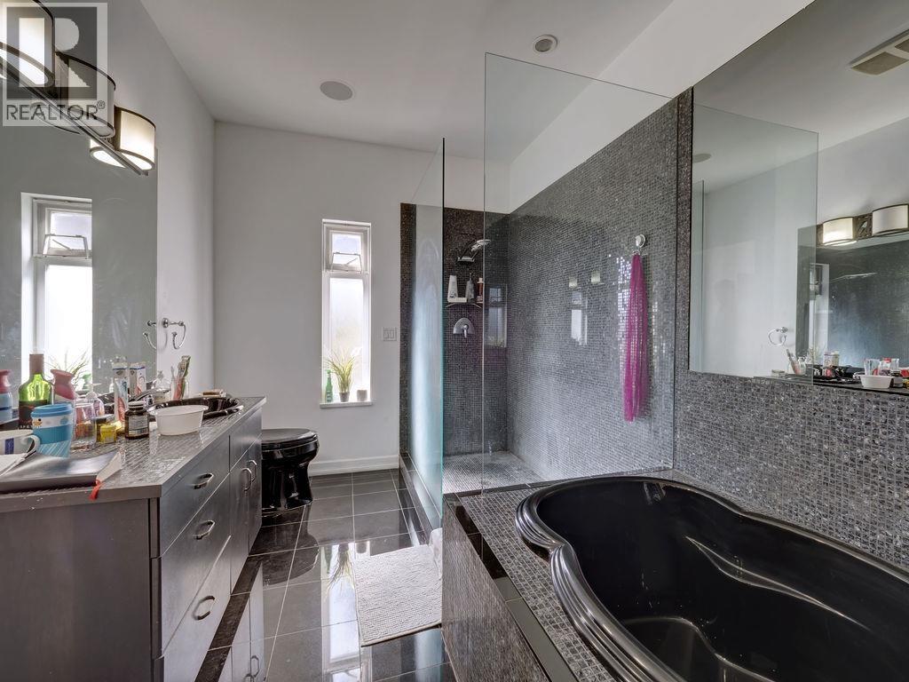 5628 MEDUSA PLACE, Sechelt