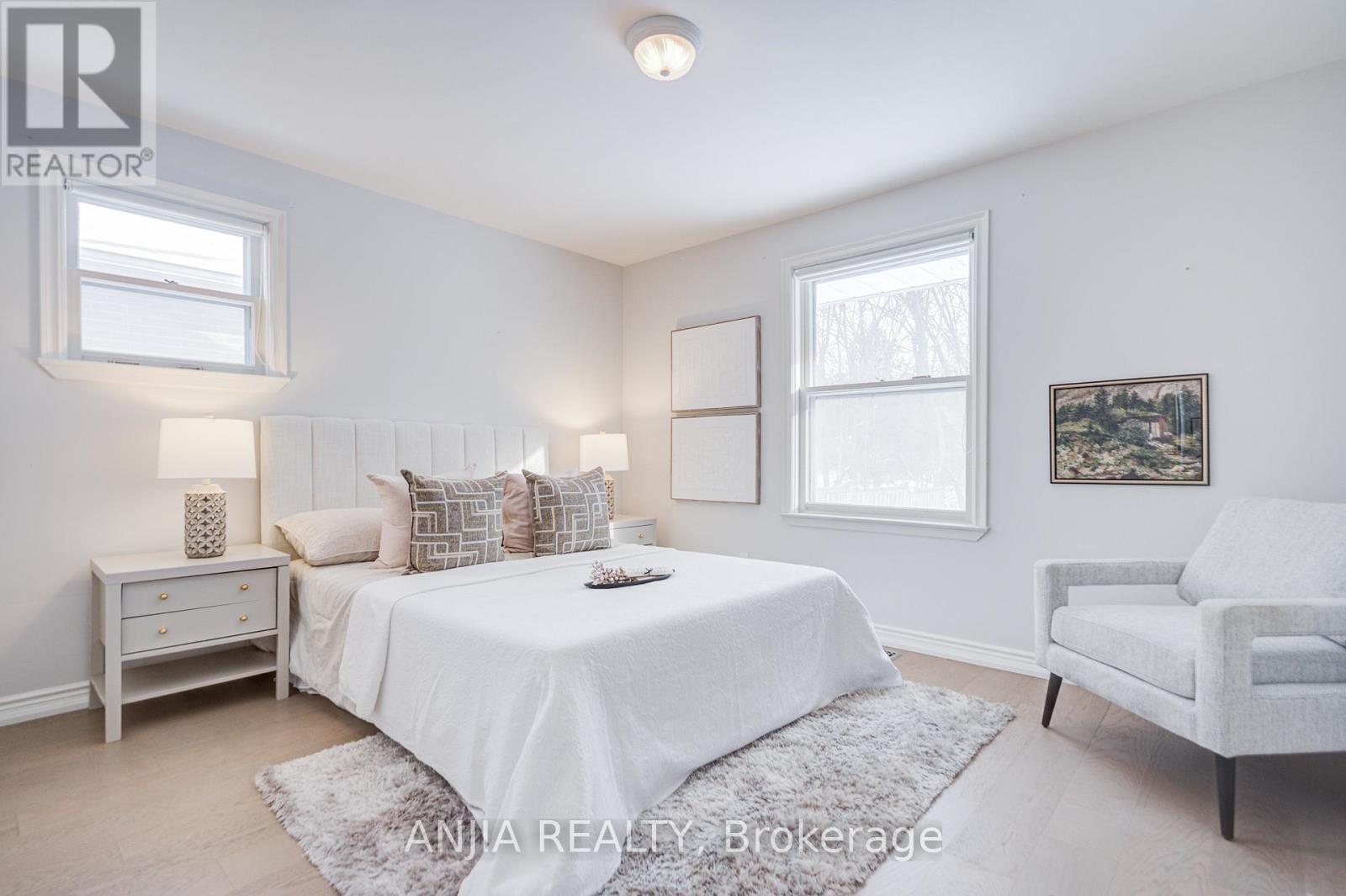 11 DRAKEFIELD ROAD,Markham (Bullock),,