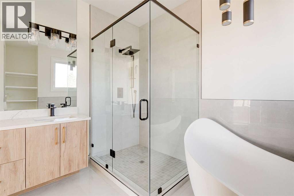 Single Family House for Sale in B Moncton Road NE Winston Heights/Mountview Calgary 