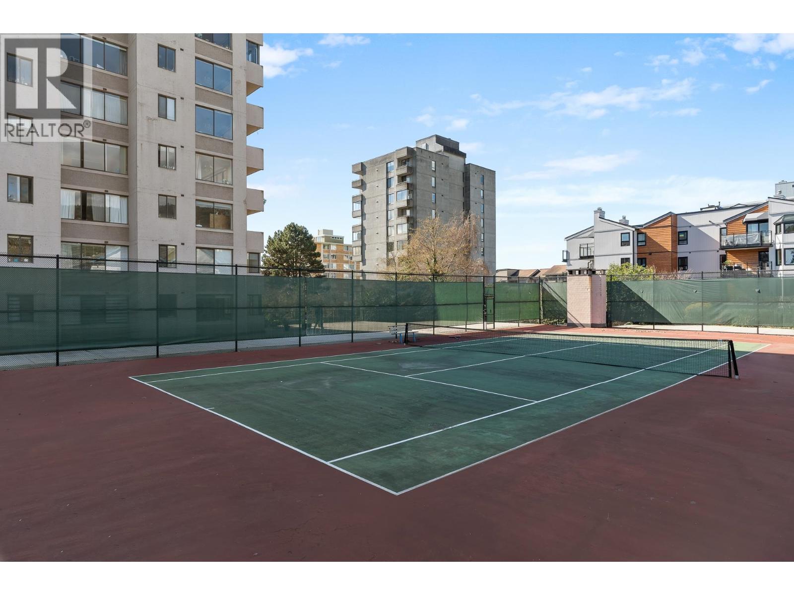 1405 555 13TH STREET, West Vancouver