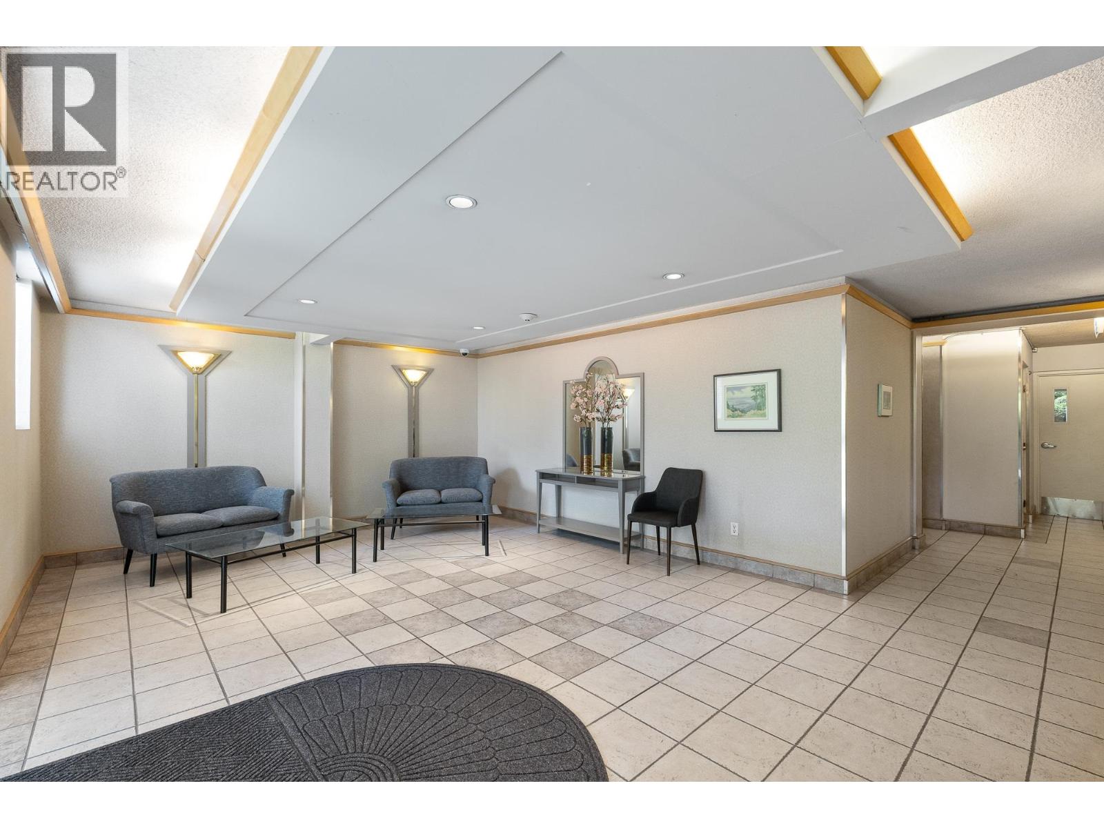 1405 555 13TH STREET, West Vancouver