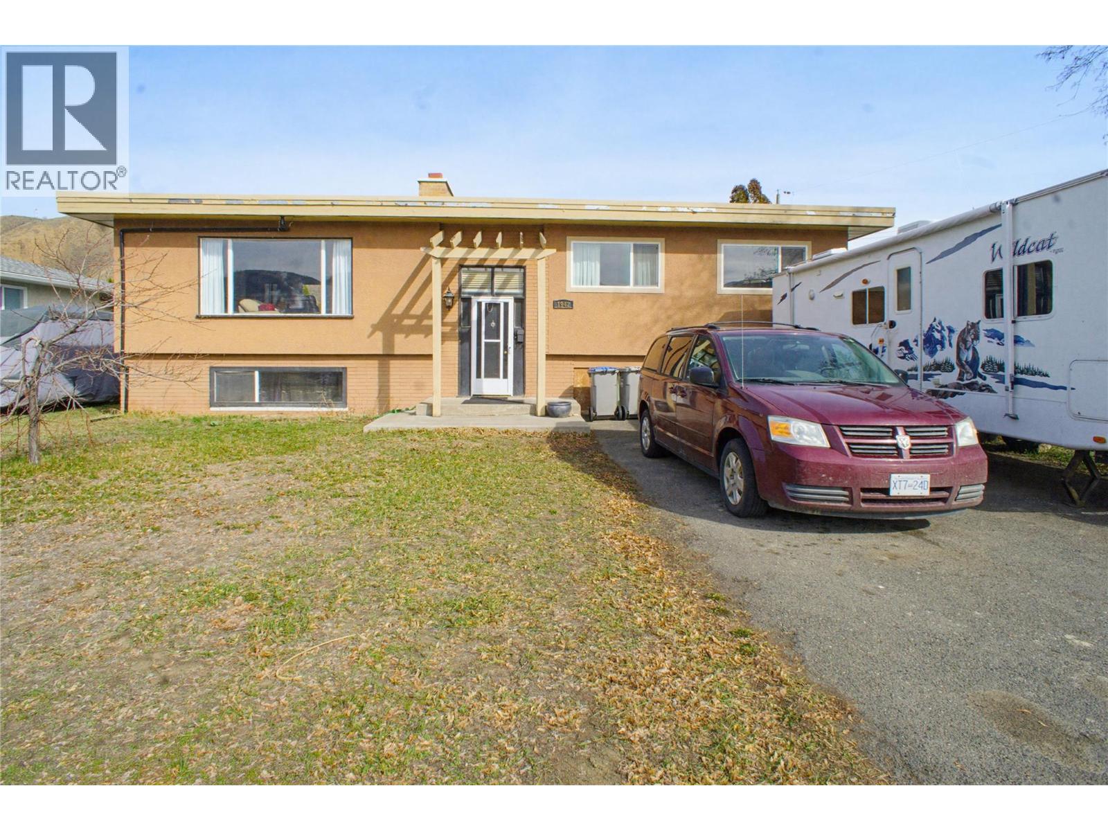 1942 FLEETWOOD Avenue - 1