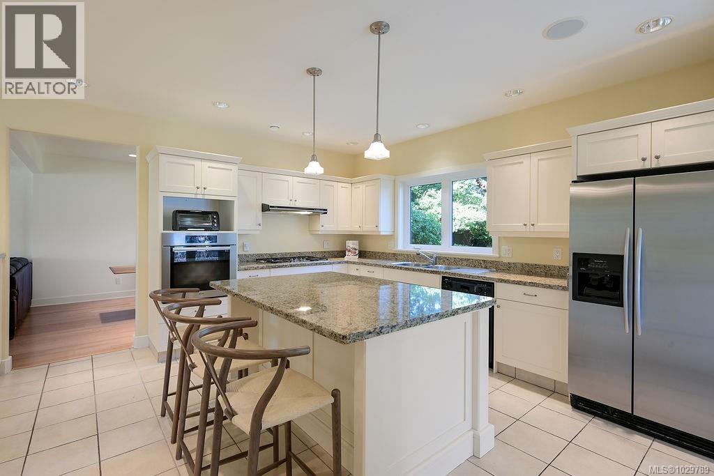  1866 Taylor Street, Saanich