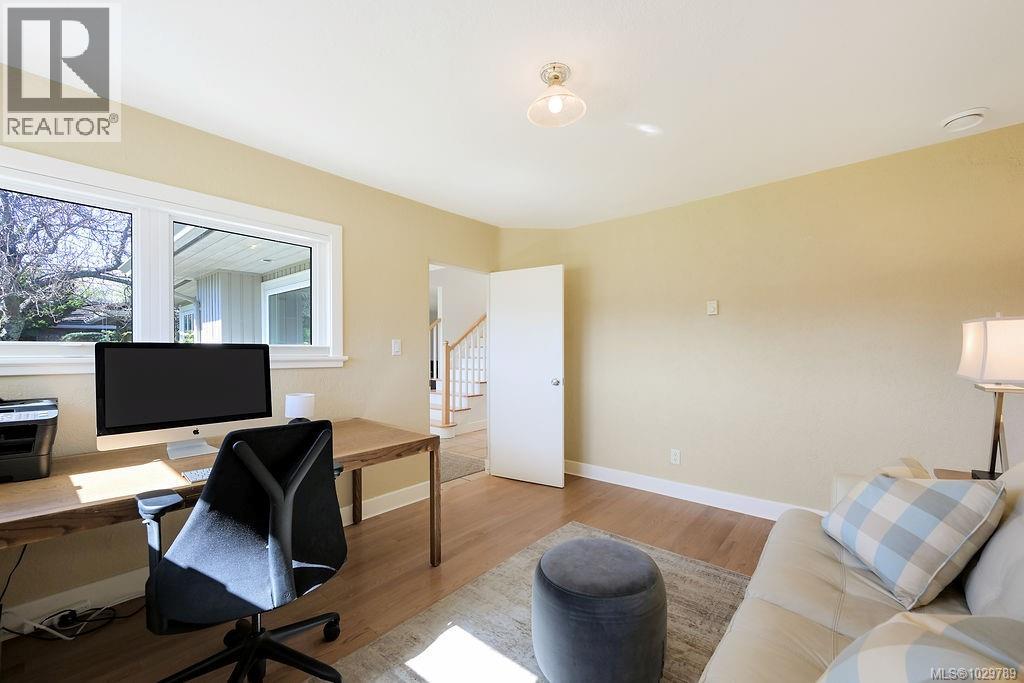  1866 Taylor Street, Saanich