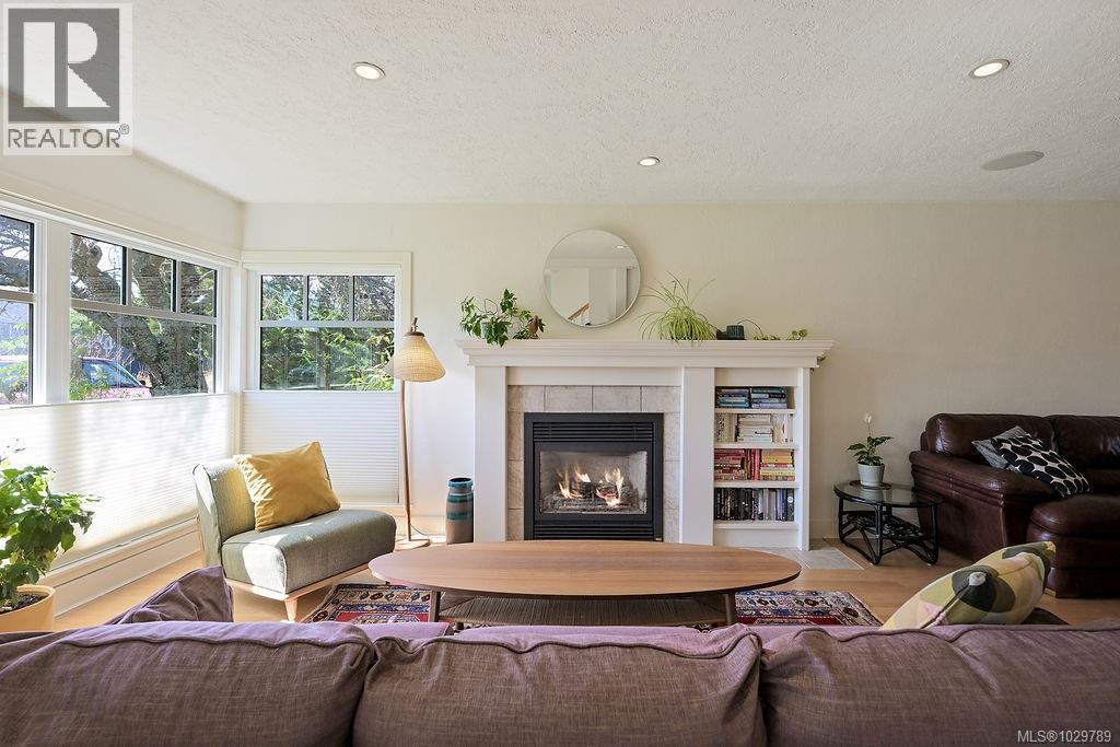  1866 Taylor Street, Saanich