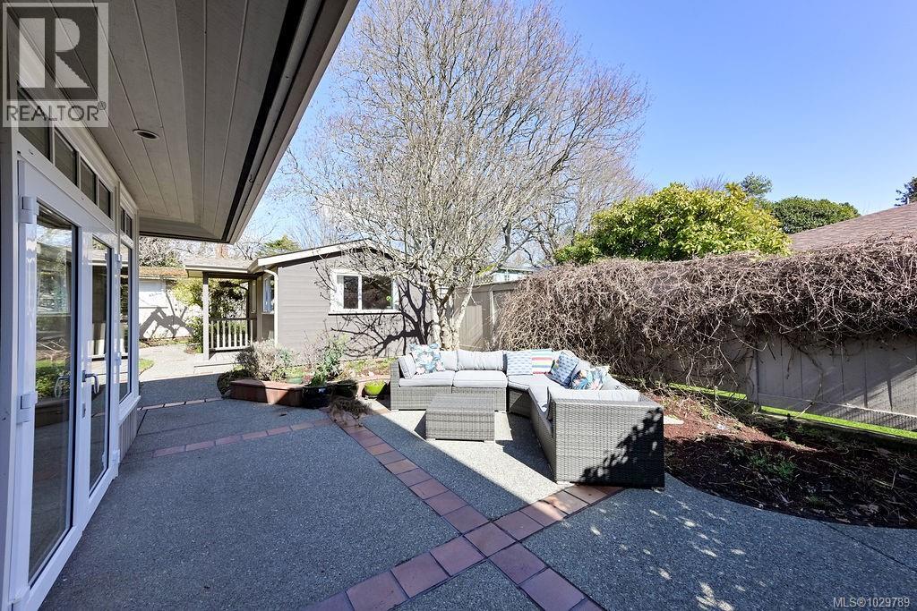  1866 Taylor Street, Saanich